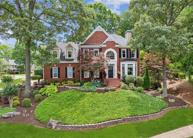 Property at 750 Highview Ct, Woodstock, GA 30189, 4 beds, 3.5 baths