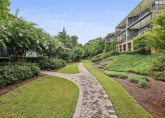 Property at 812 Creek View Ln, Roswell, GA 30075, 2 beds, 2 baths