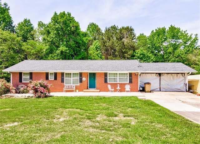 Property at 5284 Strickland Rd, Flowery Branch, GA 30542, 4 beds, 2 baths