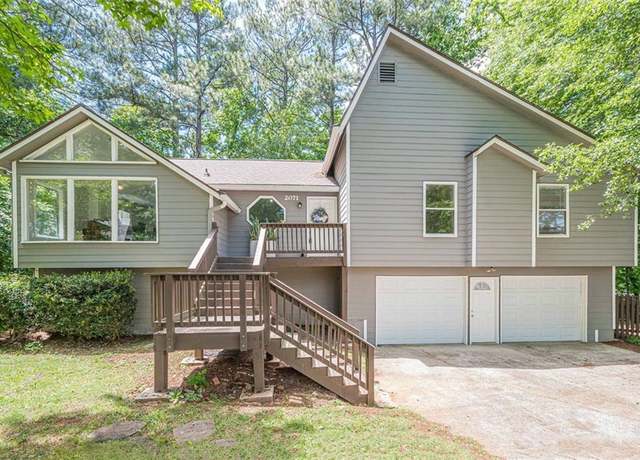 Property at 2071 Arrowhead Trl, Marietta, GA 30062, 3 beds, 3 baths