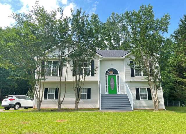 Property at 30 Buck Trl, Newnan, GA 30265, 4 beds, 3 baths