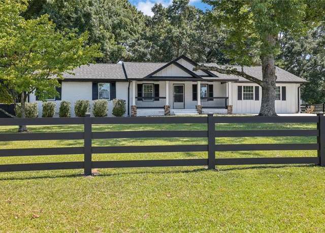 Property at 1686 Norton Estates Dr, Snellville, GA 30078, 3 beds, 2 baths