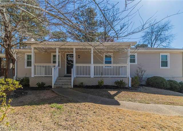 Property at 5498 Balmoral Dr, Douglasville, GA 30135, 5 beds, 2 baths