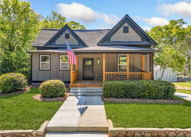 Property at 208 Highland Ave, Cedartown, GA 30125, 4 beds, 3 baths