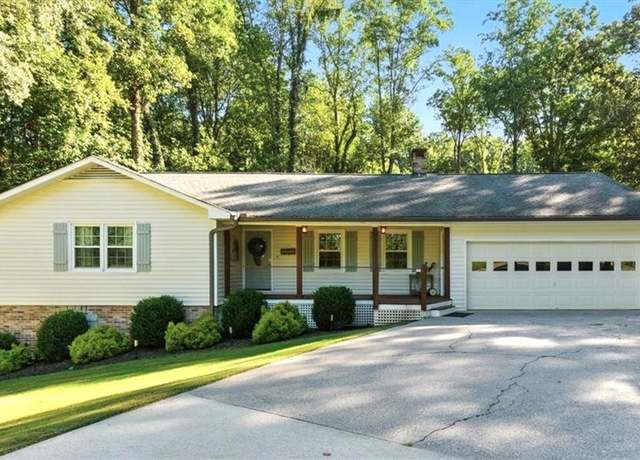 Property at 4990 Hill Rd, Acworth, GA 30101, 4 beds, 3 baths