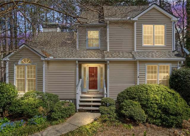Property at 978 W Mill Bnd, Kennesaw, GA 30152, 3 beds, 2 baths