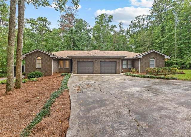 Property at 263 Weldon Rd, Palmetto, GA 30268, 4 beds, 2 baths