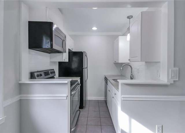 Property at 86 De Arc Pl NW, Atlanta, GA 30327, 1 bed, 1 bath