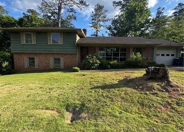 Property at 202 Hillandale Dr, Griffin, GA 30224, 3 beds, 2.5 baths