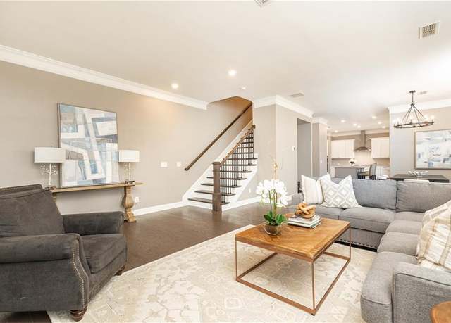 Property at 3900 Danube Ln, Atlanta, GA 30339, 3 beds, 3.5 baths