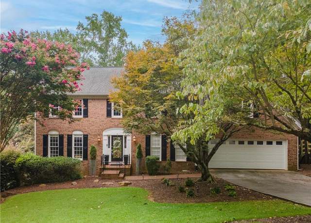 Property at 455 Bellflower Ct, Roswell, GA 30076, 5 beds, 2.5 baths