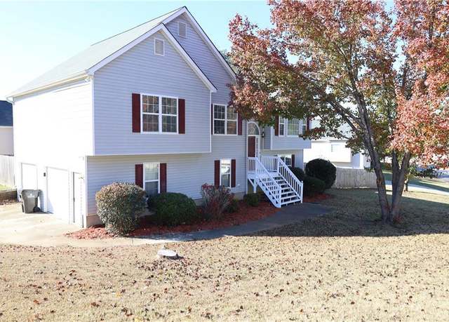 Property at 6298 Hampstead Ln, Douglasville, GA 30134, 4 beds, 2.5 baths