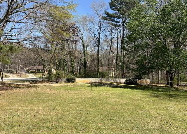 Property at 185 Country Lake Dr, Mcdonough, GA 30252