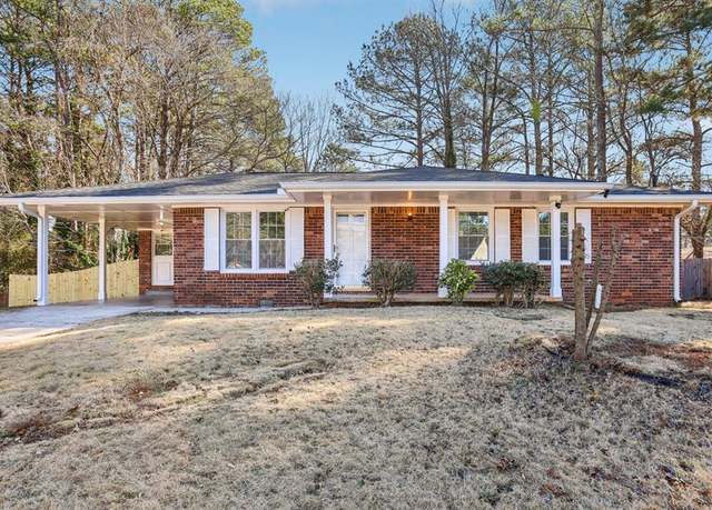 Property at 8298 Holly Dr, Jonesboro, GA 30238, 3 beds, 2 baths