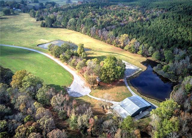 Property at 1195 Grady Rd, Rockmart, GA 30153, 2 beds, 2 baths