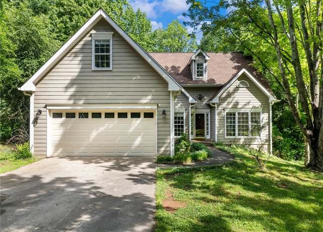 Property at 6212 Germantown Dr, Flowery Branch, GA 30542, 4 beds, 2.5 baths