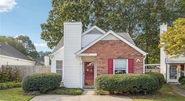 Photo of 1335 Yorkshire Ln, Woodstock, GA 30188