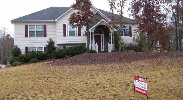 Photo of 402 Gray Fox Dr, Canton, GA 30114