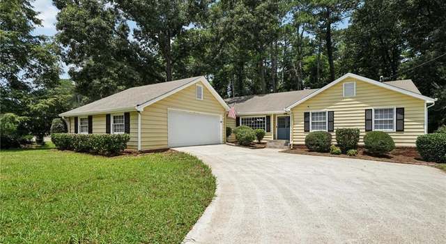 Photo of 2466 Country Club Dr, Conyers, GA 30013