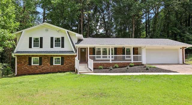 Photo of 6000 Malibu Drive Dr, Morrow, GA 30260