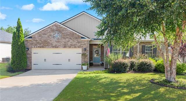Photo of 3291 Heatherwood Dr, Gainesville, GA 30507