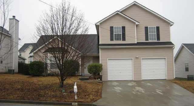 Photo of 2554 Tempest Trl, Lithonia, GA 30058
