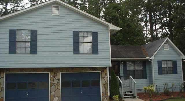 Photo of 6391 Eastbriar Dr, Lithonia, GA 30058