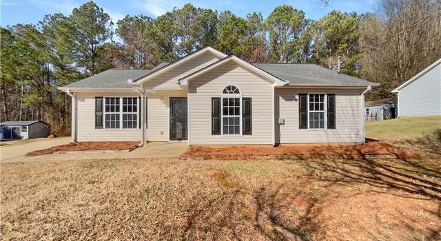 Photo of 338 Thorn Thicket Dr, Rockmart, GA 30153