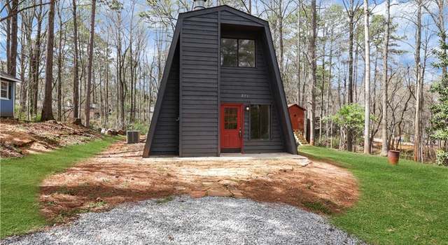 Photo of 251 Live Oak Dr, Athens, GA 30606