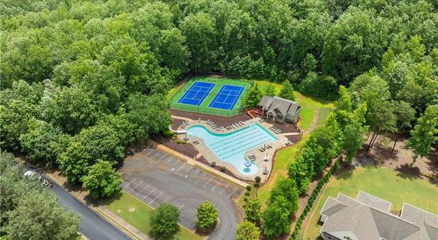 Photo of 7820 Longview Dr, Cumming, GA 30041