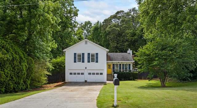 Photo of 4255 Hidden Meadow Cir, Sugar Hill, GA 30518