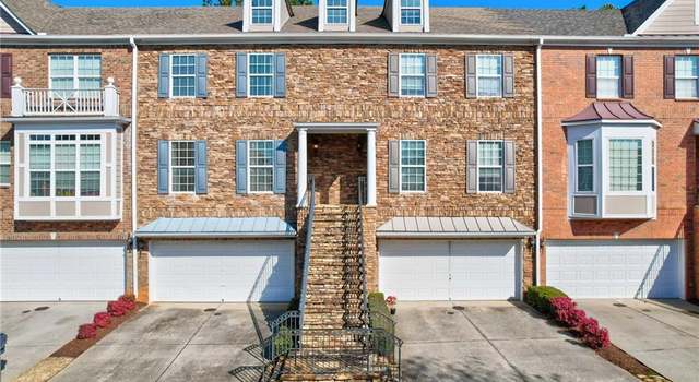 Photo of 10910 Skyway Dr, Johns Creek, GA 30097