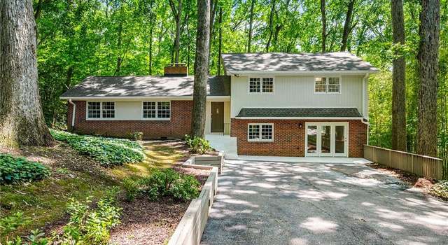 Photo of 893 Vistavia Cir, Decatur, GA 30033