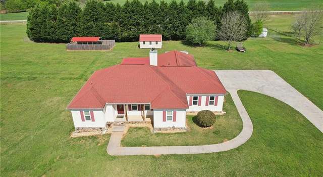 Photo of 1760 Ridgecrest Dr, Monroe, GA 30655
