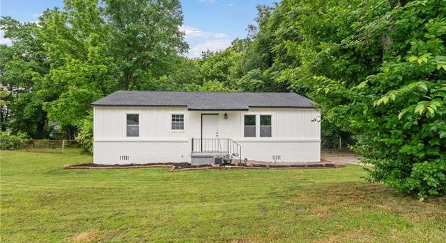 Photo of 1350 Redford Dr SE, Atlanta, GA 30315