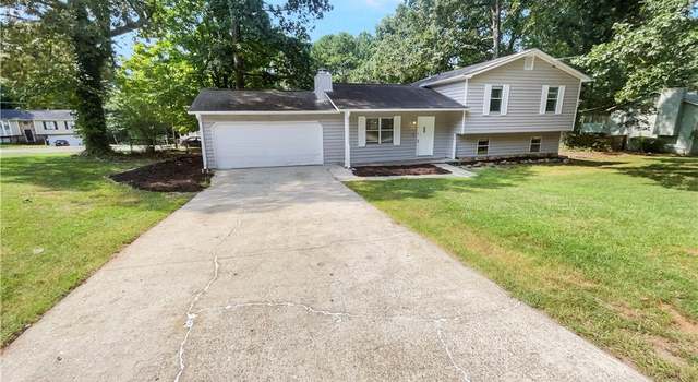 Photo of 5351 Zachary Dr, Stone Mountain, GA 30083