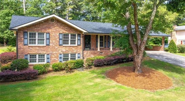 Photo of 1651 Eldonlas Ct, Stone Mountain, GA 30087