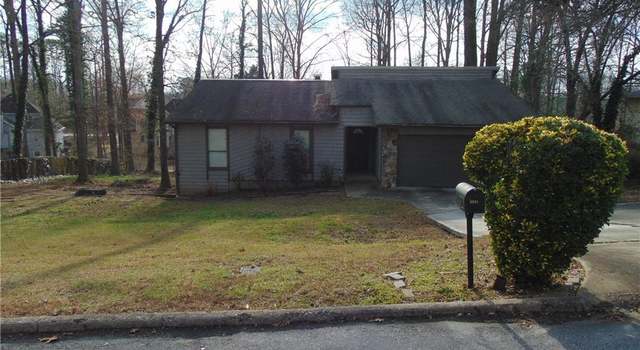 Photo of 3321 Border Dr, Stone Mountain, GA 30087