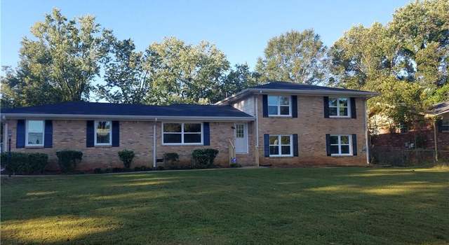 Photo of 2696 Treadway Dr, Decatur, GA 30034
