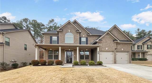 Photo of 607 Stream Ct, Fairburn, GA 30213