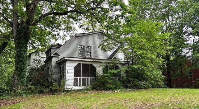 Photo of 2413 Charleston Oaks Ln, Decatur, GA 30030