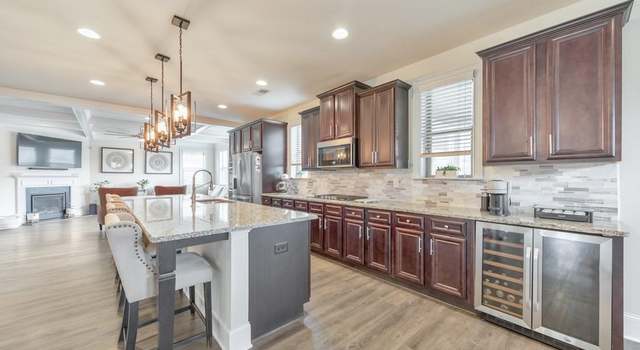 Photo of 197 Hickory Pointe Dr, Acworth, GA 30101