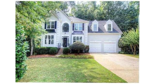 Photo of 320 Camber Woods Ct, Roswell, GA 30076