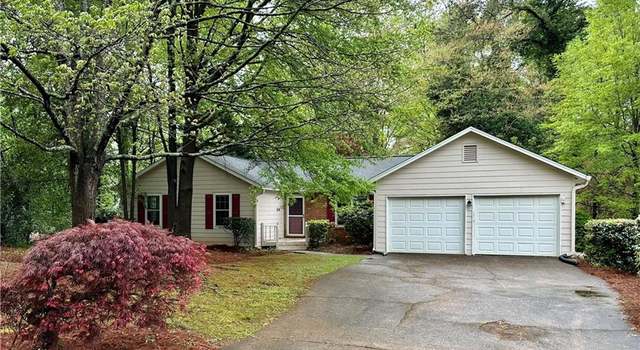 Photo of 455 Tyson Cir, Roswell, GA 30076