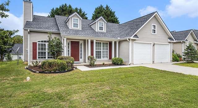 Photo of 7008 Glen Valley Way, Fairburn, GA 30213