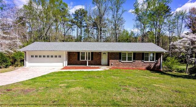 Photo of 4471 Parkview Dr, Lithia Springs, GA 30122