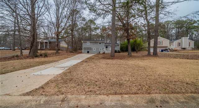 Photo of 6520 Chickasaw Dr, Douglasville, GA 30135