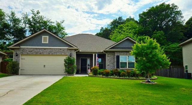 Photo of 395 Brooks Village Dr, Pendergrass, GA 30567