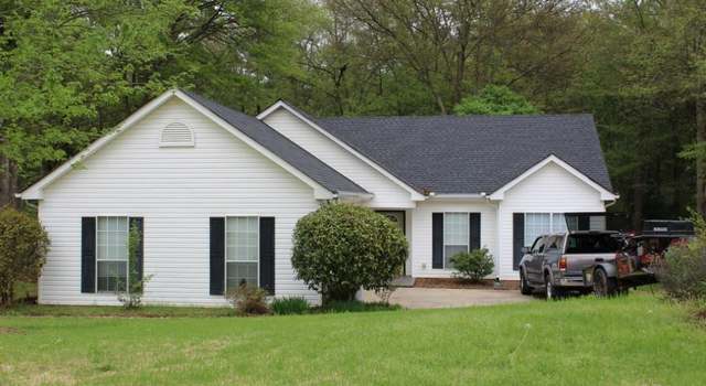 Photo of 136 Regency Dr, Bethlehem, GA 30620