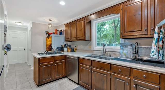 Photo of 201 Rollingwood Cir NW, Rome, GA 30165